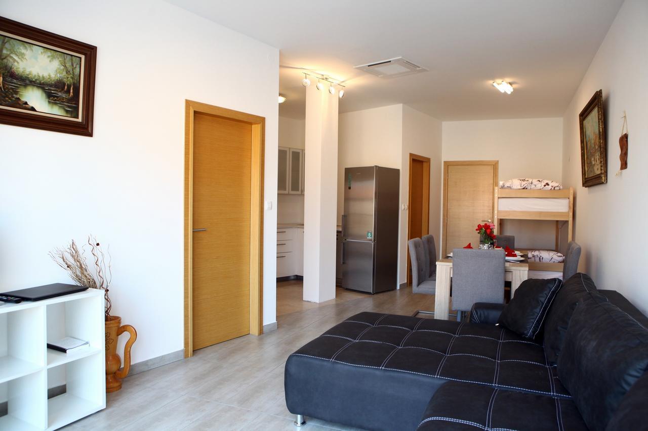 Charming San Simon Beach Apartment Jn Izola Exterior foto